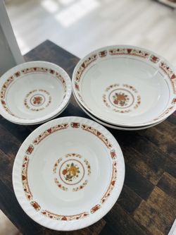 Vintage Porcelain Bowl Set - Taiwan