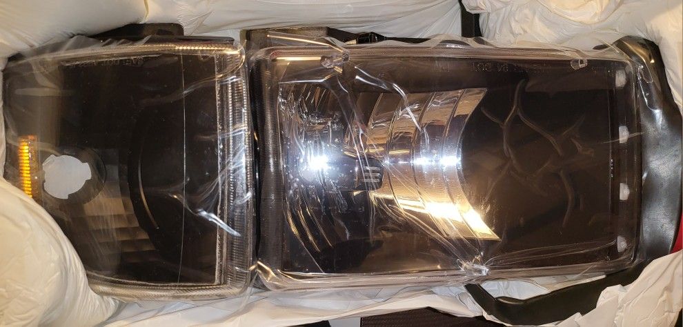 94-01 DODGE RAM HEADLIGHTS
