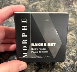 NEW MORPHE BAKE & SET SETTING POWDER BRIGHTENING PINK FULL SIZE $8!