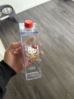 Hello Kitty Plastic Bottle
