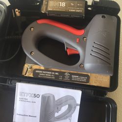 Arrow Electric Staple / Nail Gun