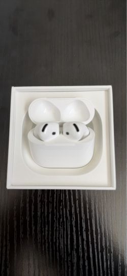Apple AirPods 4 with Charging Case