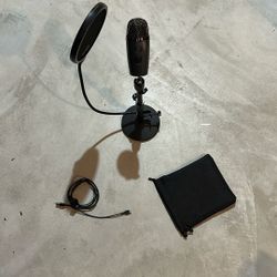 Blue Yeti USB Microphone With Pop Filter