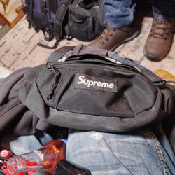 Supreme Fanny pack 