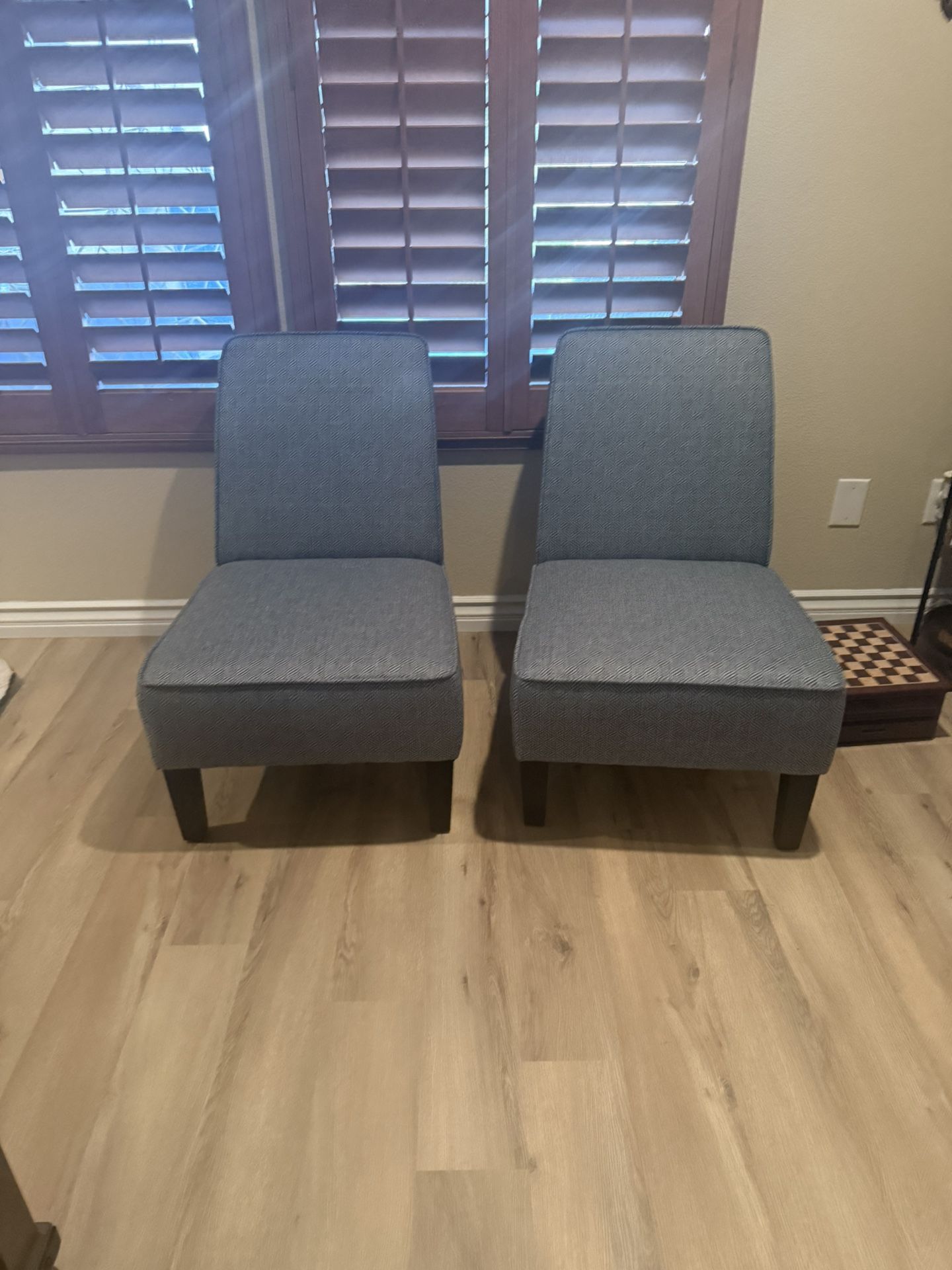 Set of 2 Chairs