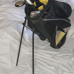Golden Bear Golf Bag w/ Rain Cover+3 Clubs