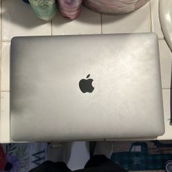 MacBook Laptop 