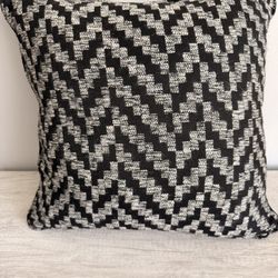 22x22 Decorative Throw Pillows – New