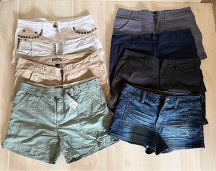 Lot Of  8 Woman’s Shorts / Size 8