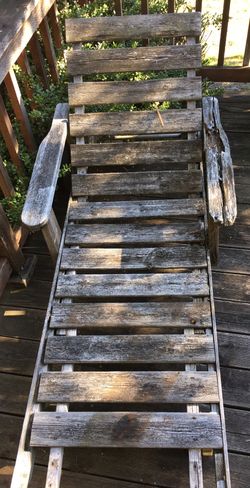 Antique vintage wooden lawn chair great Condition