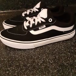 Vans mens 8.5 Like new 
