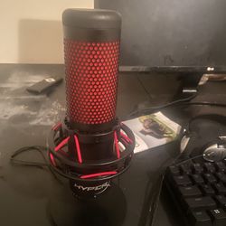 HyperX QuadCast S - USB Microphone - RGB Lighting