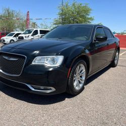 2018 Chrysler 300
