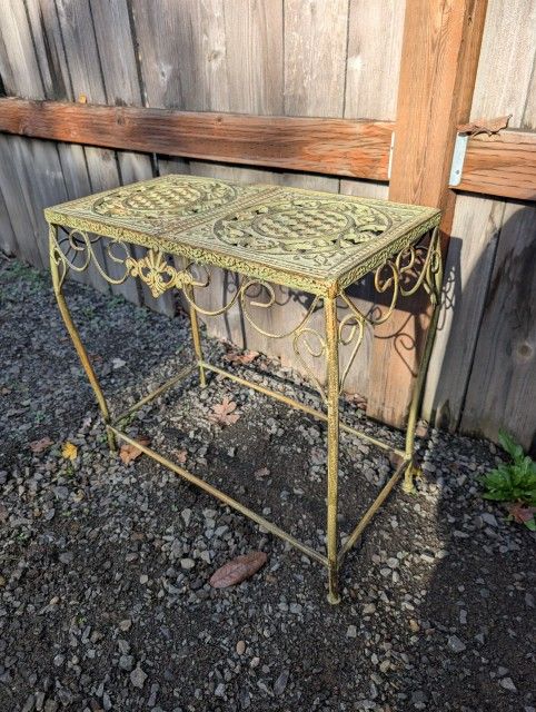 Table/Stand/Plant/ Shelf