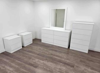 Đręsser Whįt Mįrror, Çhest Anđ Ţwo Nąighţsţanđs /// Çomođa Çon Ęspęjo , Gąveţero Y Đos Męsitas