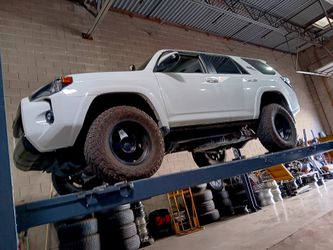 2" Leveling Kit With Installation. For Toyota. 4runner  & Tacoma FJ CRUISER 