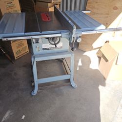 Delta, Model 10, Contractor's Saw. 1 1/2 HP, 30 amps. with HTC Mobile Base.
