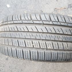 Single (1) 205 50 17 Kumho Ecsta all season tire 