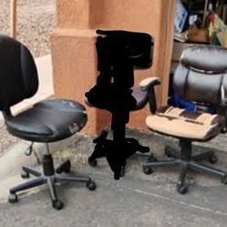 2 Desk Chairs Used W/ Cosmetic Flaws Both $10 FCFS