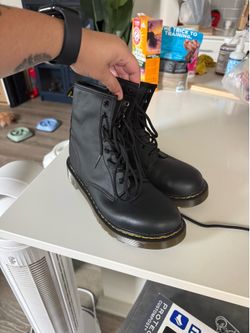 Doc Marten - Jadon boot *never worn*