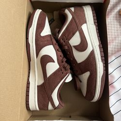 Brown Women’s Nike 8