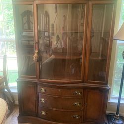 Vintage Bassett mahogany china cabinet