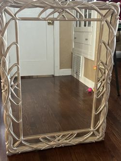 Beautiful mirror with glittery accent -38/2by 28/2-$35Obo Check my other listings
