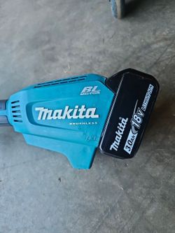 Makita 18V Brushless String Trimmer with Battery and charger