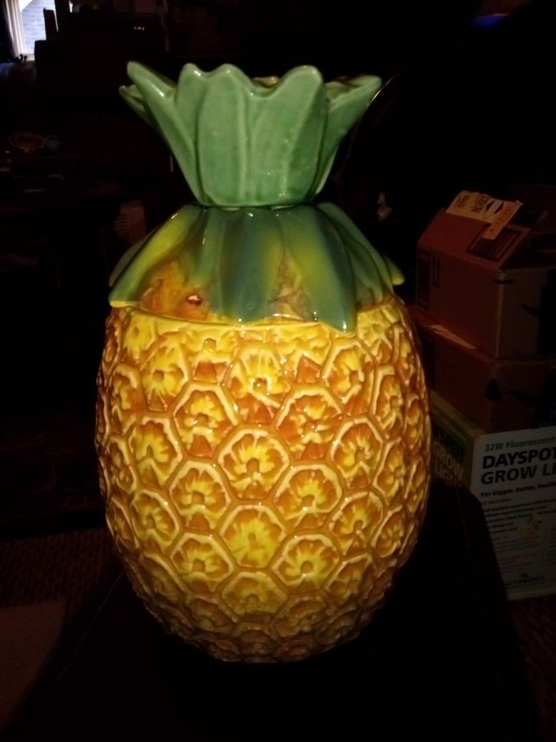 McCoy Pottery Pineapple Cookie Jar 1950s
