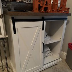 Sliding Door Cabnet 