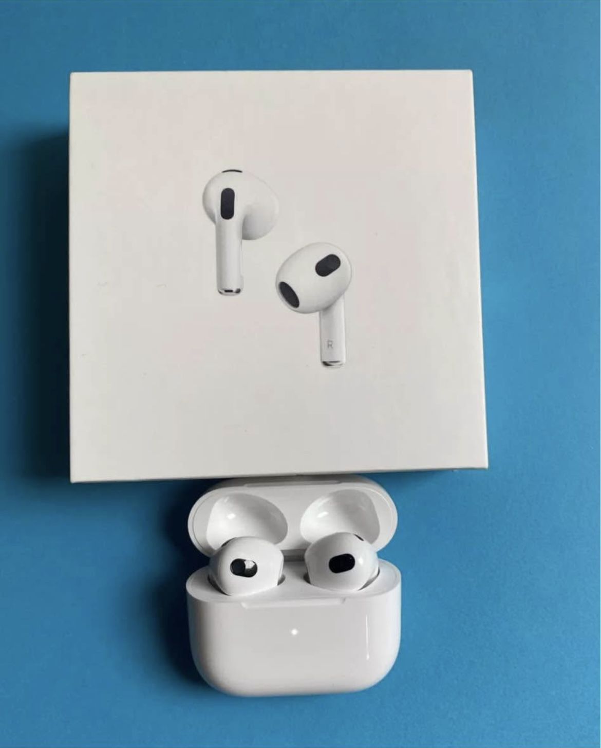 Airpods 3rd generation with charging case