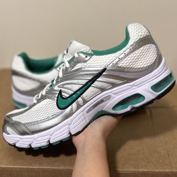 Nike Air Max Moto 2K White Stadium Green Size Womens 14.5 Mens 13 NEW