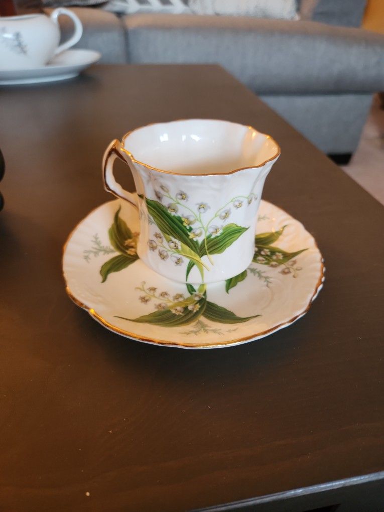 Bone China Teacup and Saucer