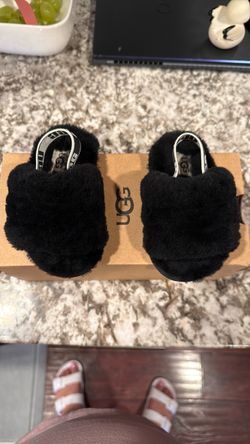 Toddler UGG cozy sandals