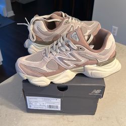 New Balance 9060 ‘Mushroom Arid Stone Men’s 7.5, Women’s 9 (Unisex)