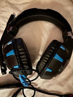 Black and Blue Wired Gaming Headset