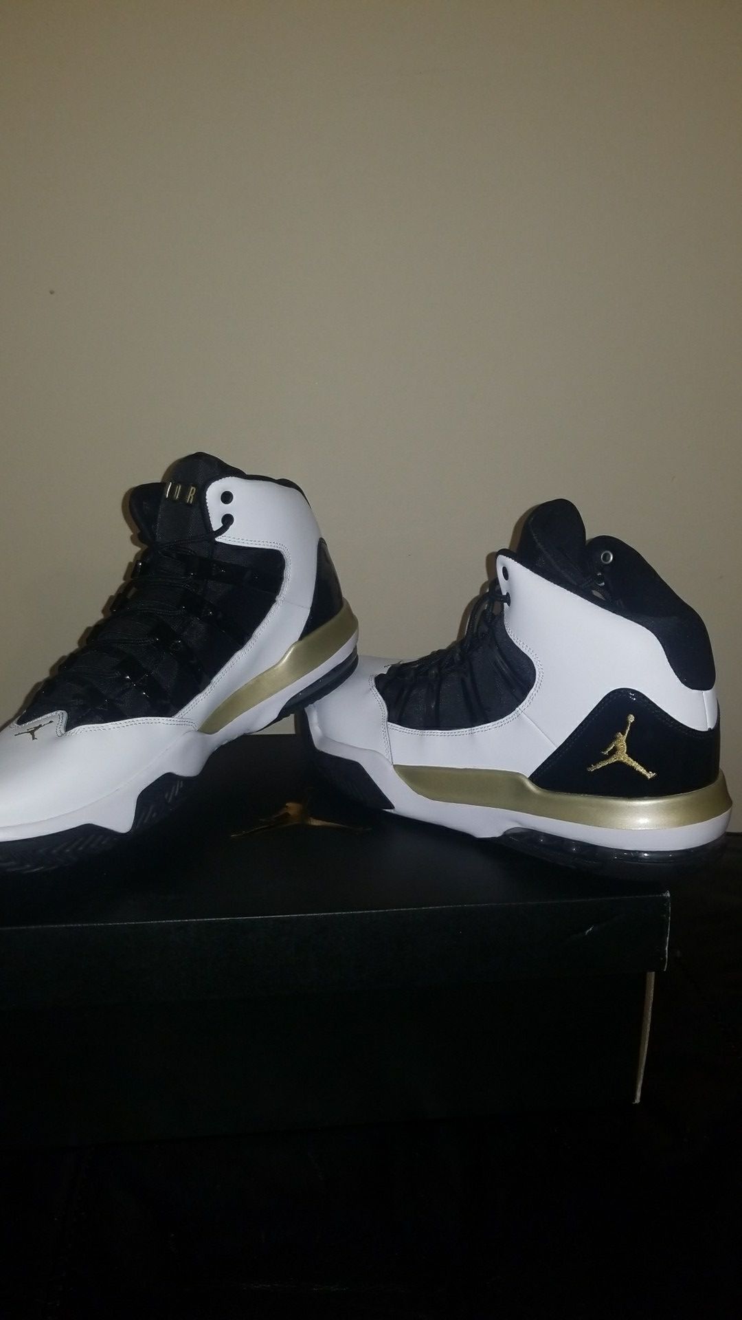 Jordan Max Aura size 12 mens brand new