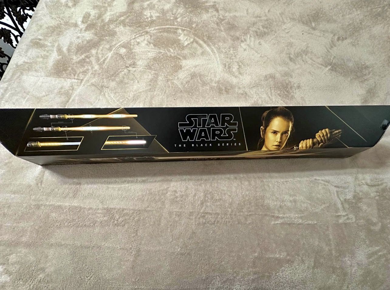 Hasbro Star Wars The Black Series Rey Skywalker Force FX Elite Lightsaber
