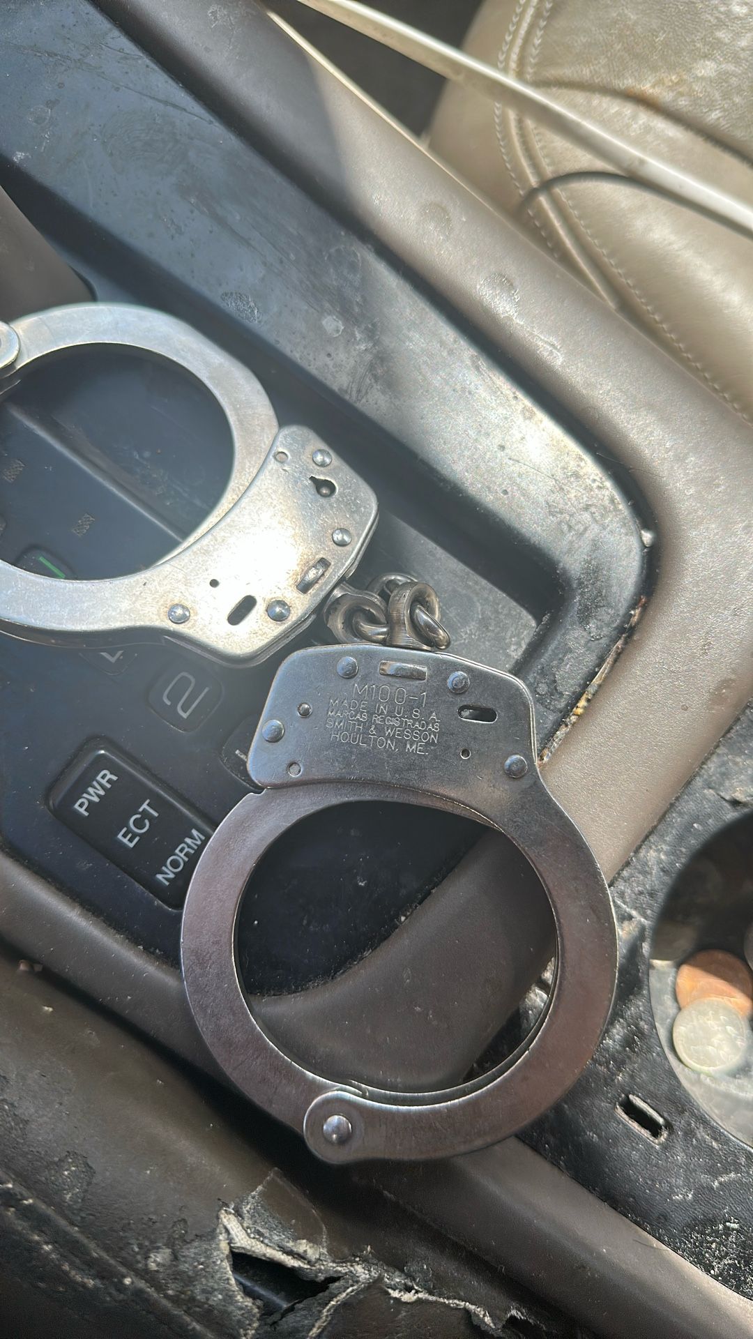 Smith And Wesson M100 Handcuffs