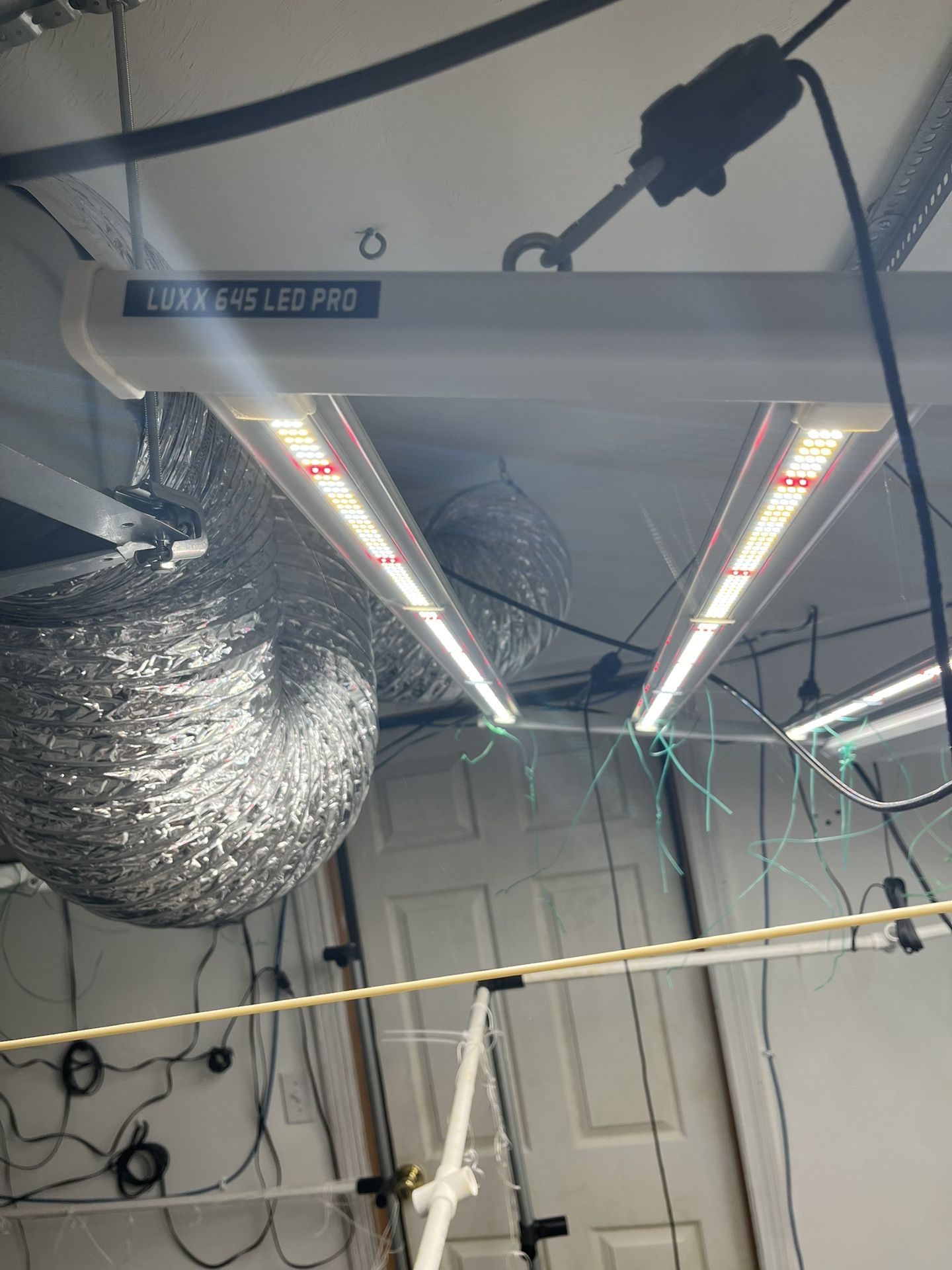 LUXX 645 LED PRO 6 Bar High Efficiency MFG. REFURBISHED GROW LIGHT 645W
