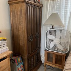 1971-72 RCA UPRIGHT ENTERTAINMENT STEREO SYSTEM CABINET