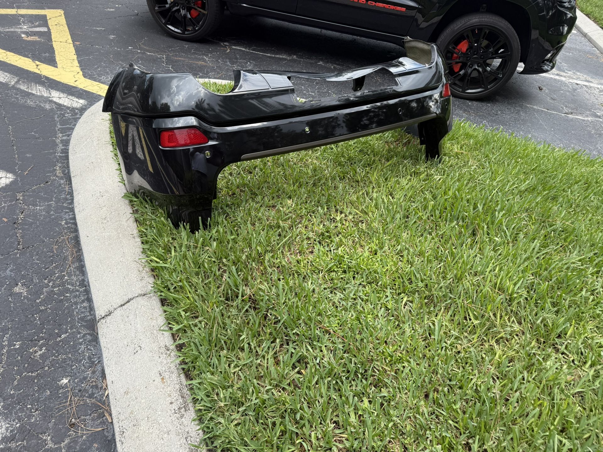 Jeep Grand Cherokee Rear Bumper