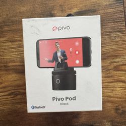 Pivo Pod Black – Auto-Tracking Smartphone Mount – Complete w/ Remote