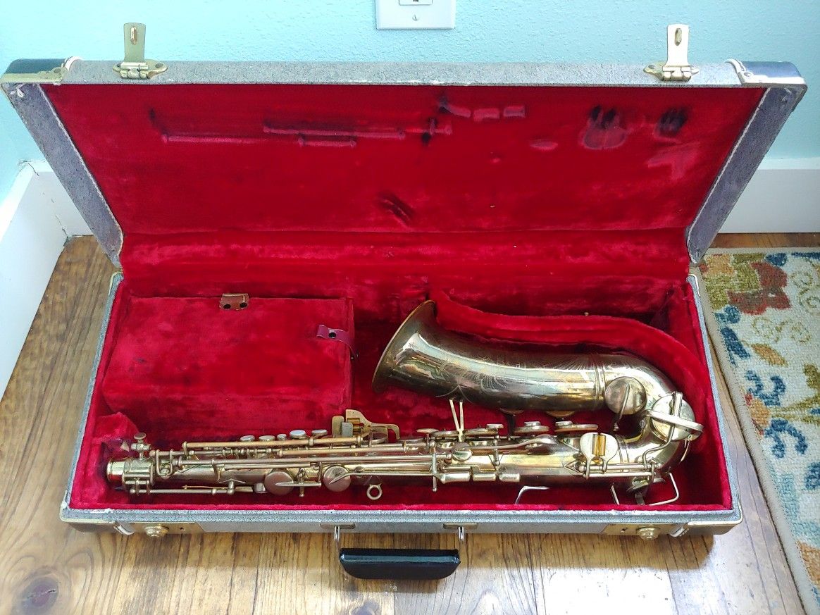 Alto Sax "Big B" Buescher Aristocrat - Original Lacquer