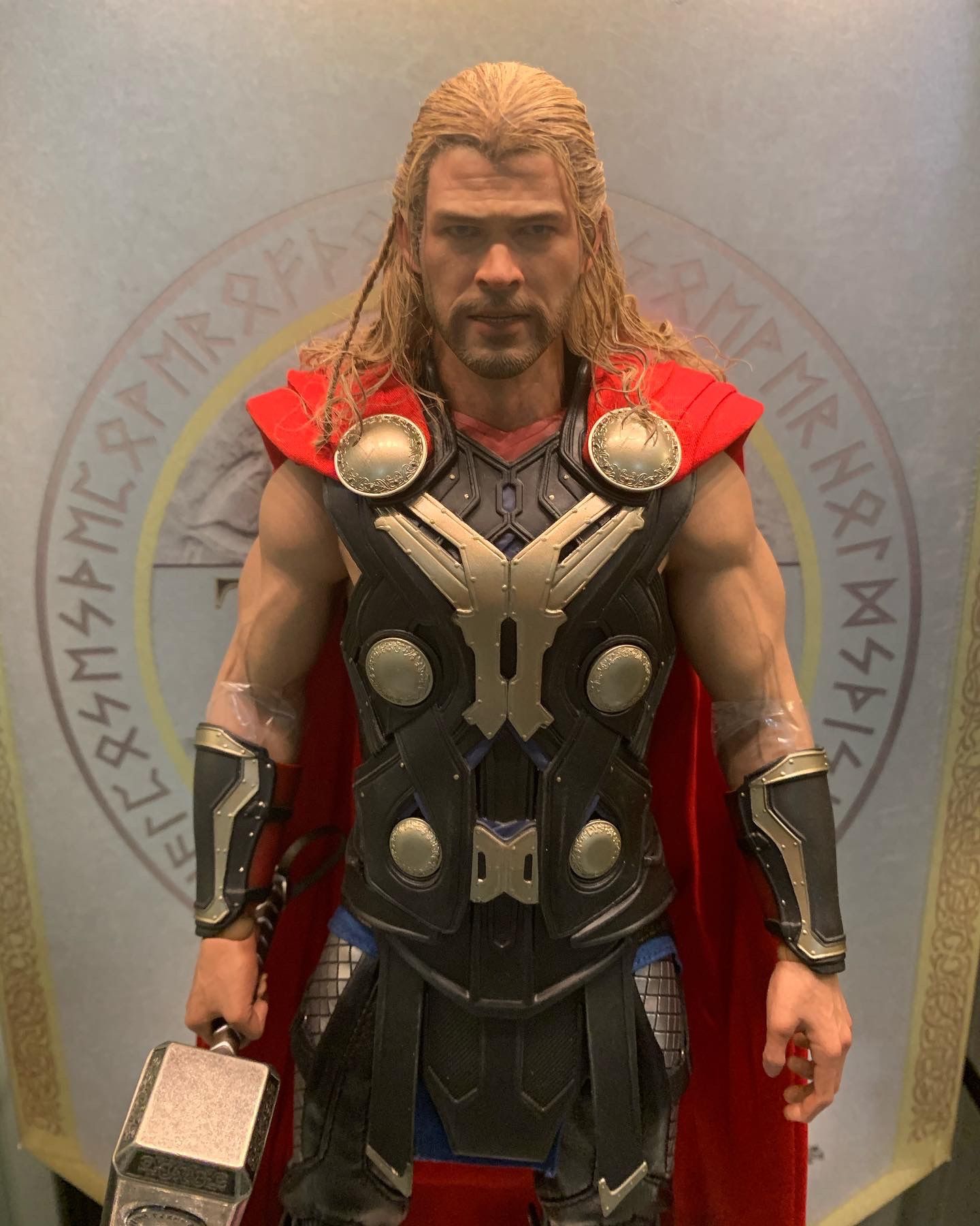 Thor The Dark World 1 /6scale Figure