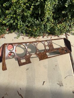1972 Monte Carlo wood grain dash cover