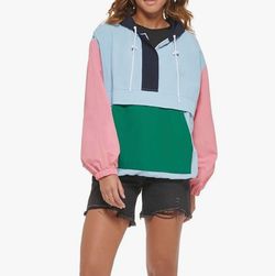 Levi’s women’s Taslan popover windbreaker jacket size LARGE