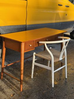 100% Wood Desk - 3 drawers/Target 