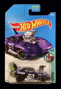 Hot Wheels ‘Tooned 1970 Dodge Charger Daytona • 2015 Mainline
