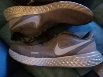 Nike Revolution 5  women size 11